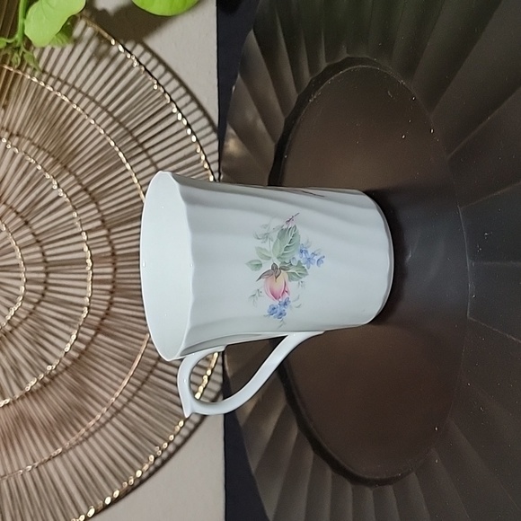 Allyn Nelson Collection Bone China England - Picture 3 of 6